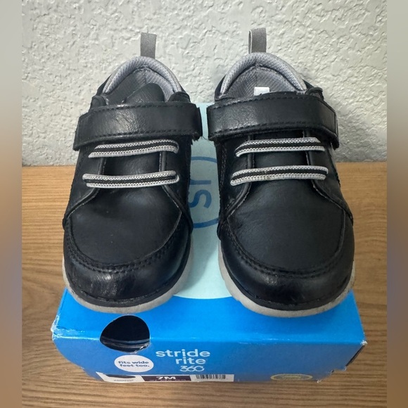 Stride Rite Ethan Shoe in Black - Picture 2 of 6